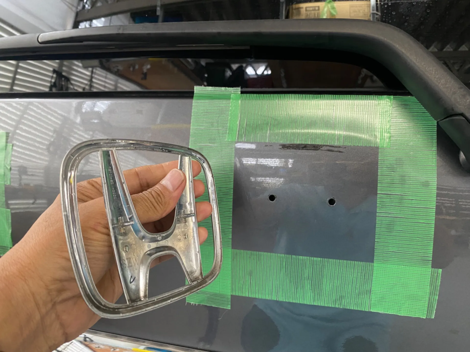 エンブレム交換