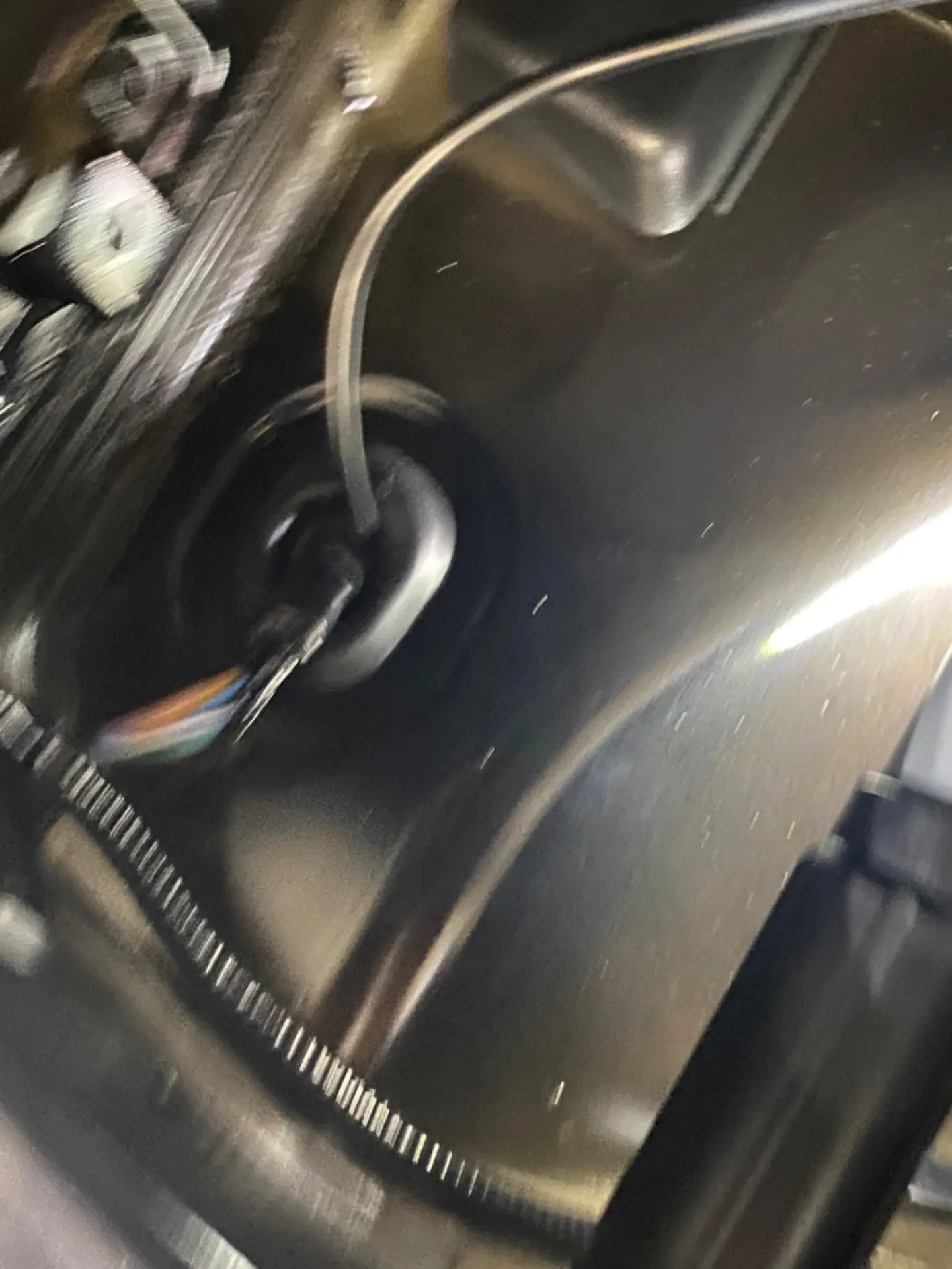 新型ジムニ－　バックカメラ取り付け