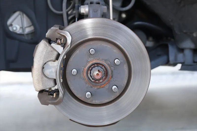 車のブレーキパッドを交換するサインとは？