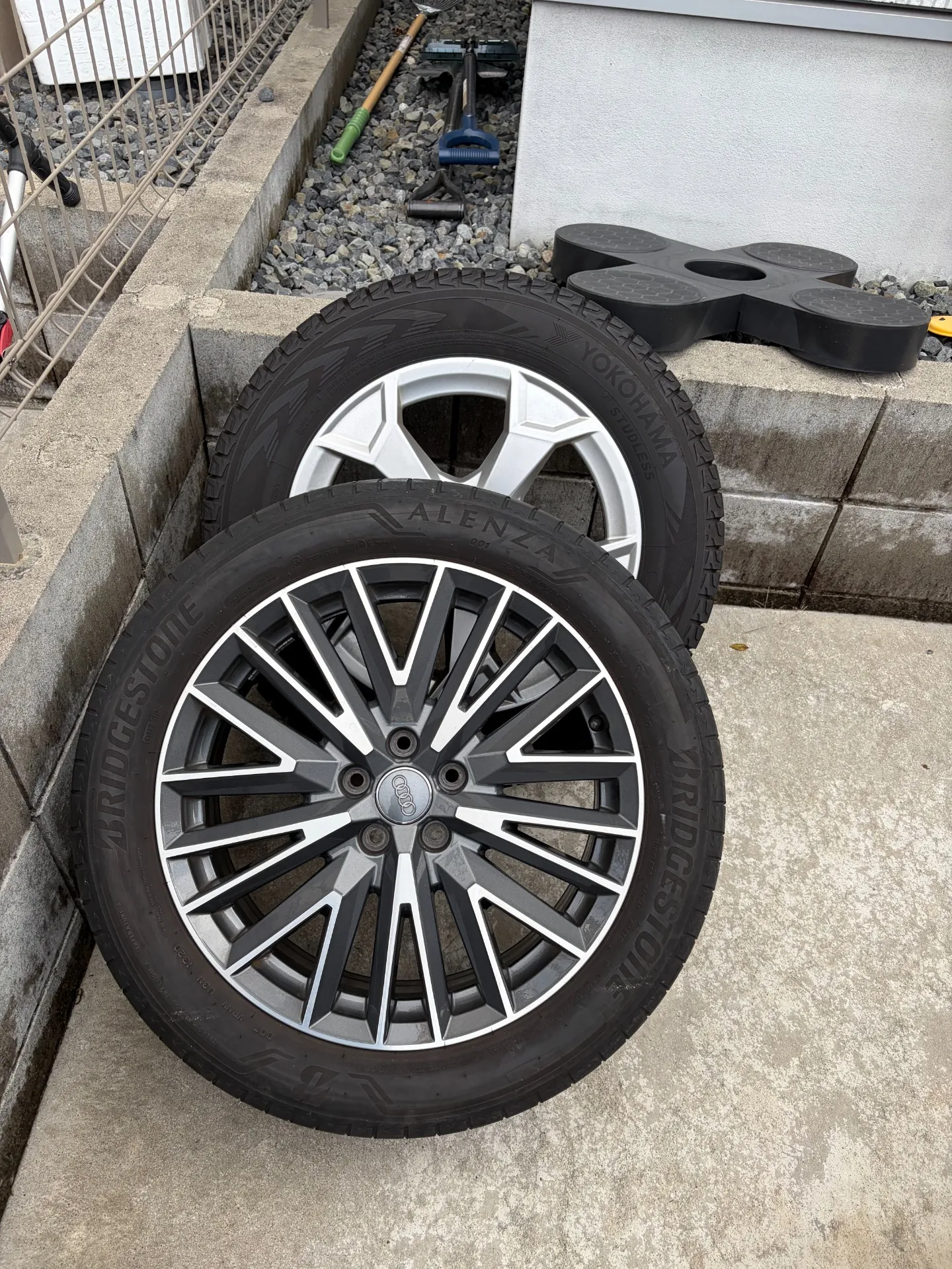 タイヤ交換受付中